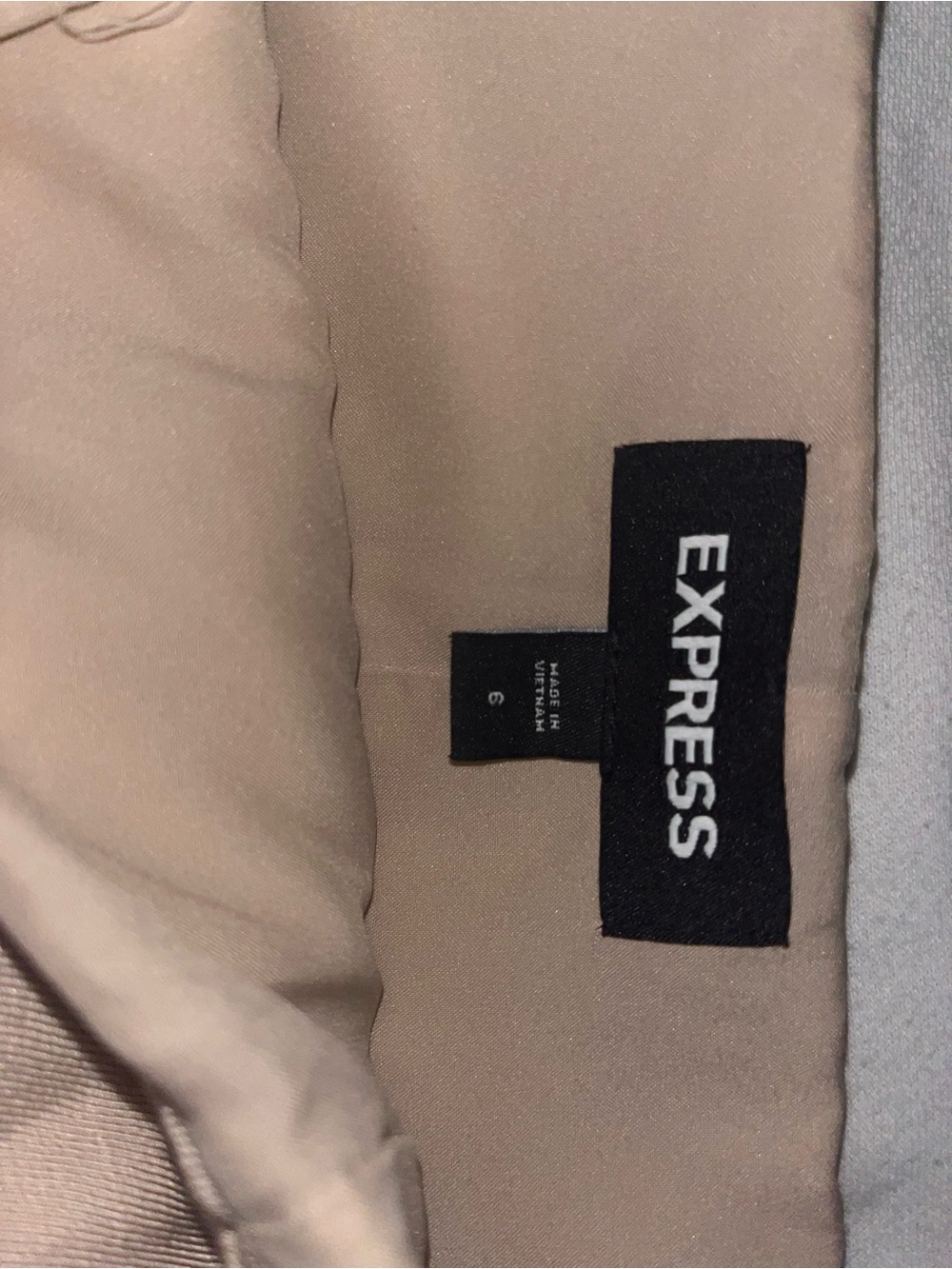 Women tan office like skirt